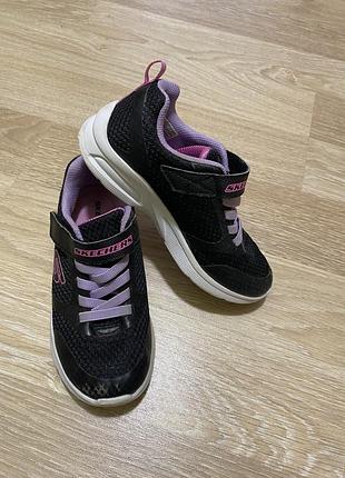 Кросівки skechers, eur32