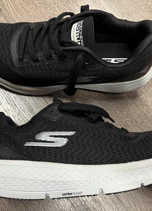 Sketchers go run кросівки нові унісекс легкі якісні оригінал