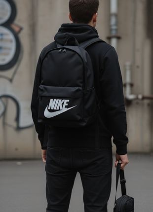 Рюкзак nike futura черный мужской / женский