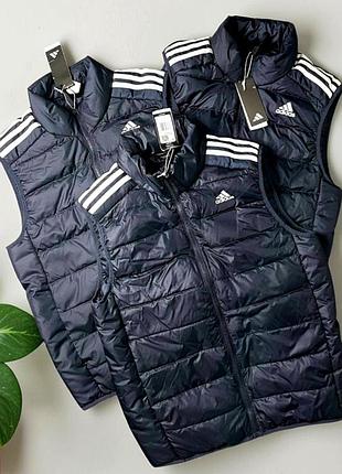 Чоловічий жилет adidas essentials 3-stripes light down vest(оригінал)розмір м.