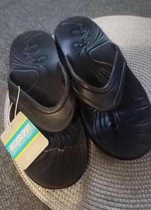 Розпродаж!!! нові шльопанці skechers