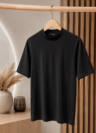 Базова футболка cos з коміром-стійкою (mock neck) р. м