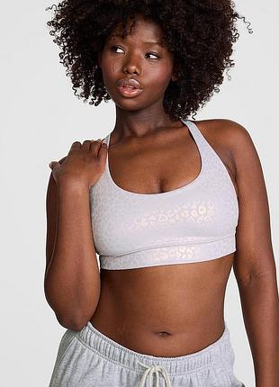 Спортивный топ victoria's secret pink с блестящим принтом