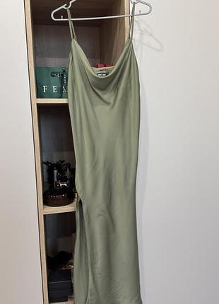 Сукня must have