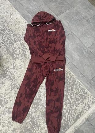 Спортивний бордового кольору ellesse жіночий