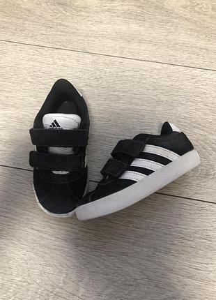 Кросівки замш adidas дитячі