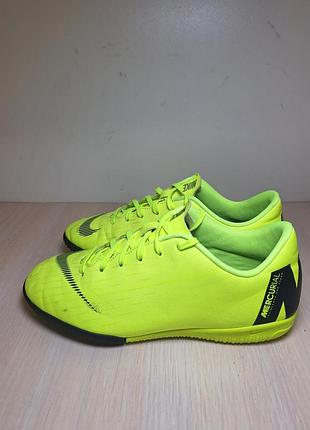 Кроссовки,футзалки nike