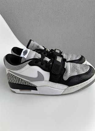 Оригінальні чоловічі кросівки nike jordan legacy 312 low 45р(29 см)