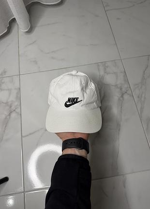 Оригінальна вінтажна кепка nike retro swoosh біла бейсболка y2k