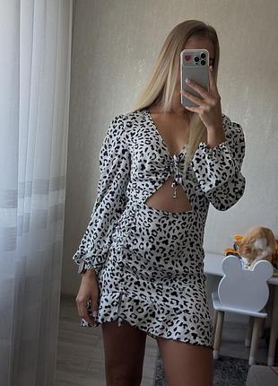 Жіноча сукня