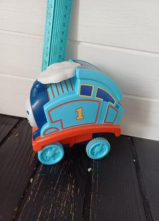 Инерционный поезд my first thomas &amp; friends fun flip thomas от бренда fisher-price mattel поезд поезд томас