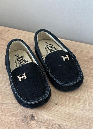 Лофери туфлі взуття дитяче hermes оригінал вінтаж пінетки для новонароджених на херстини