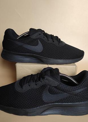 Кросівки найк nike tanjun (812654-001)
розмір 45 довжина устілки  29 см.