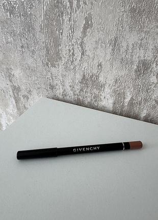 Олівець для губ givenchy