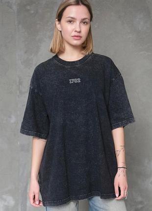 Женская вываренная оверсайз футболка without washed с принтом 1702 black