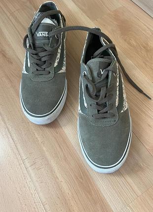 Кросівки жіночі vans