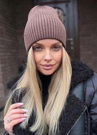 Женская вязаная шапка с отворотом никель