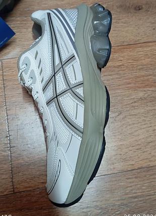 Asics cel-kahana 4