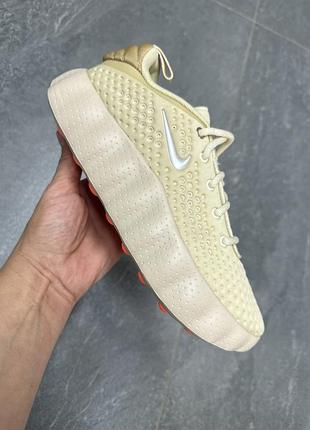 Nike mind 002 у забарвленні light khaki
