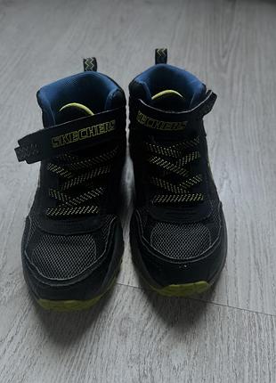Осінні кросівки для хлопчиків skechers