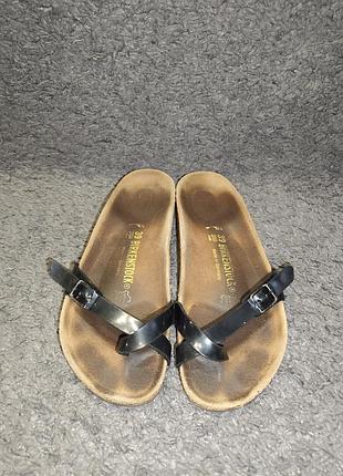 Шлепанцы birkenstock mayari (через палец) размер 39