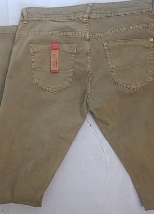 Джинси мови в олівковому кольорі від бренду pull bear