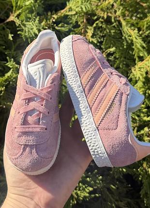 Кросівки adidas gazelle 25,5р(15,5см)