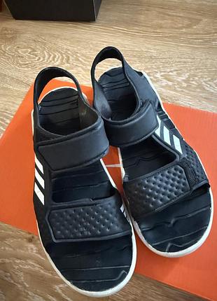 Босоножки adidas