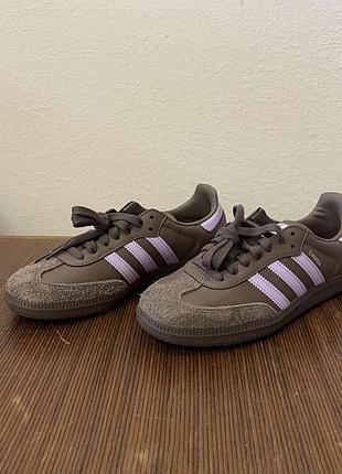 Продам нові жіночі кросівки «adidas»