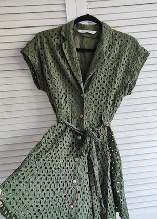 Платье zara из прошвы цвет хаки