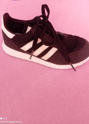 Кроссовки аdidas размер 32