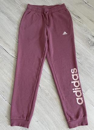 Оригінальні спортивні штани adidas на дівчинку 11/12 років