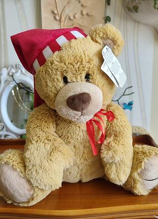 Новогодний плюшевый мишка gund amazon exclusive / коллекционная медвежонок в колпаке