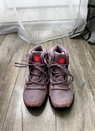 Осінні черевички adidas 4
