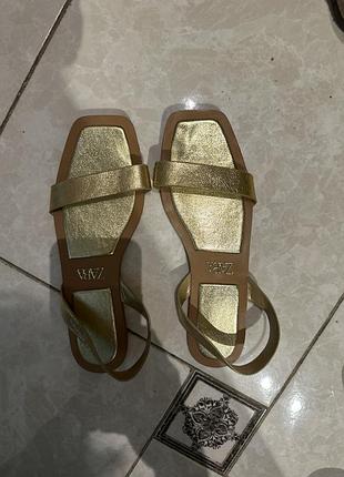 Босоніжки  zara.