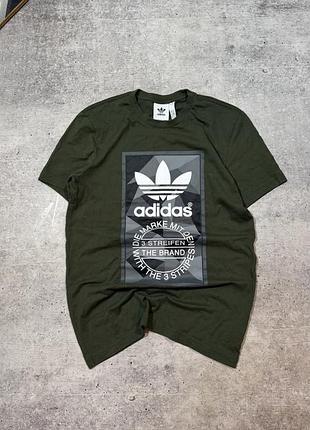 Футболка adidas