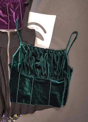 Зеленый бархатный топ