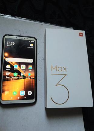 Xiaomi mi max 3 4/64gb  7" .в дуже гарному стані.повний комплект.