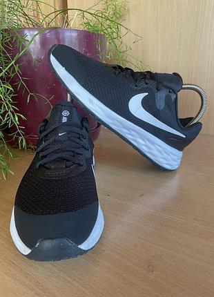 Кросівки nike revolution р37,5 устілка 23,5 см.