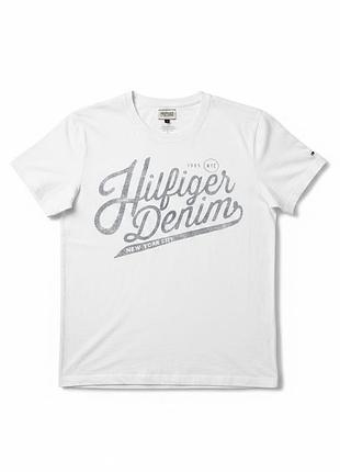 Футболка чоловіча hilfiger denim біла з великим логотипом, розмір s