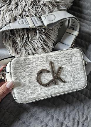 Сумка кросс-боди calvin klein