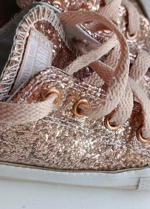 Converse  all star p. 24. 4