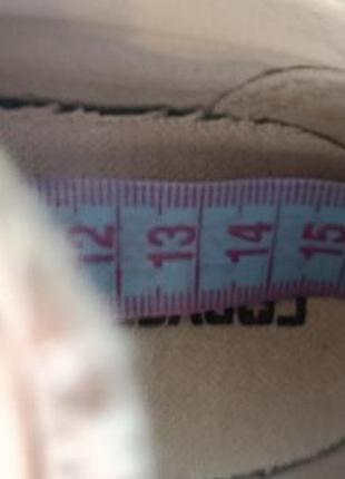 Converse  all star p. 24. 9