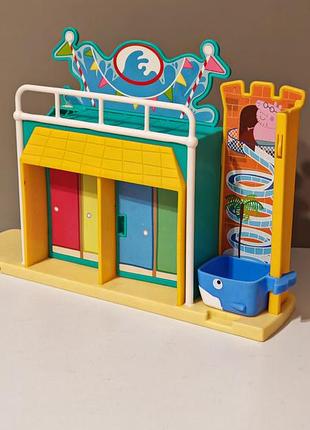 Часть игрового набора «аквапарк» (peppa's waterpark playset) от бренда hasbro из серии игрушек по мотивам мультсериала «свинка пеппа».
