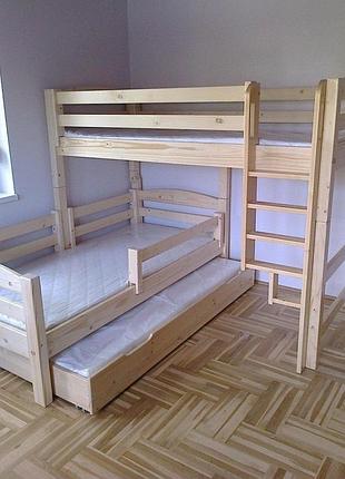 Кровать двуспальная из натурального дерева