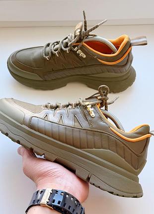 Женские кожаные кроссовки fitflop neo-d-hyker leather mix outdoor trainers