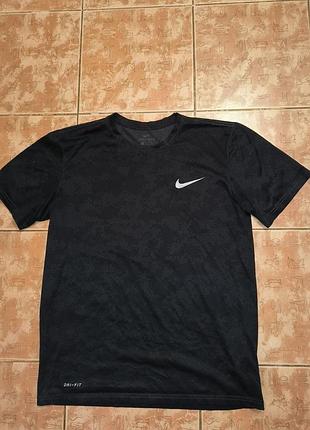 Футболка nike термо спортивна орігінал розмір м