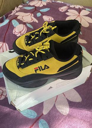 Кросовки жіночі fila