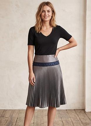 Женская атласная юбка плиссе topshop в отличном состоянии размер s