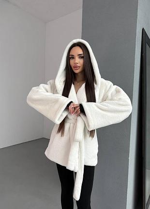 Шубка с капюшоном